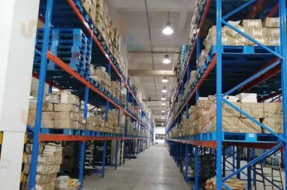 河北貨架廠家4種常見(jiàn)種類(lèi)的托盤(pán)式貨架